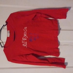 All eyes on me me me tee shirt crop style .